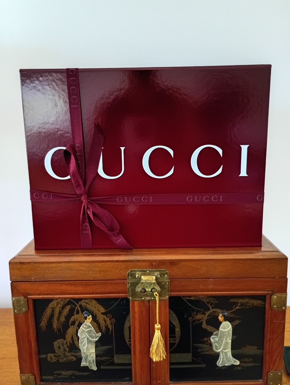 Gucci Empty Box, Paper Shopping bag, Ribbon and Tissue